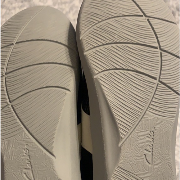 Clarks Cloudsteppers brand new no box - Picture 2 of 5